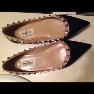 AUTH Valentino Garavani Rockstud Flats sz 35